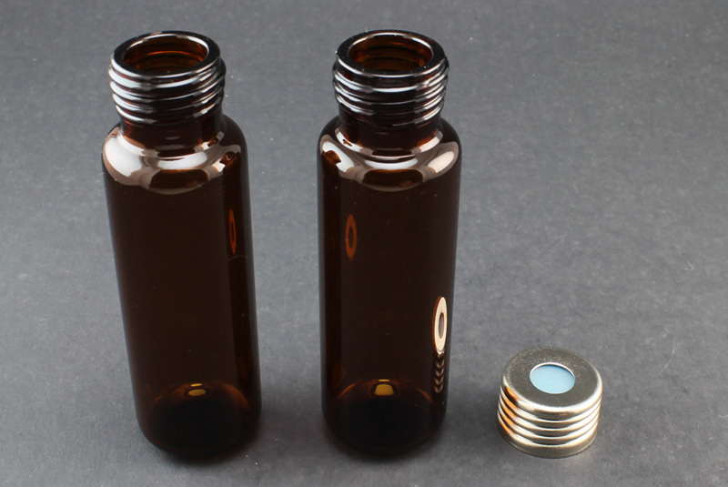 Amber Glass 20ml Screw Top Headspace Vial 23 x 75mm, Flat Bottom, Screw Top w/ 1.3 mm Silicone/ Light Blue PTFE Septa