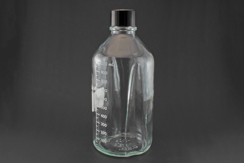 1000ml Graduated Lab Bottle (includes Cap w/ Hole)