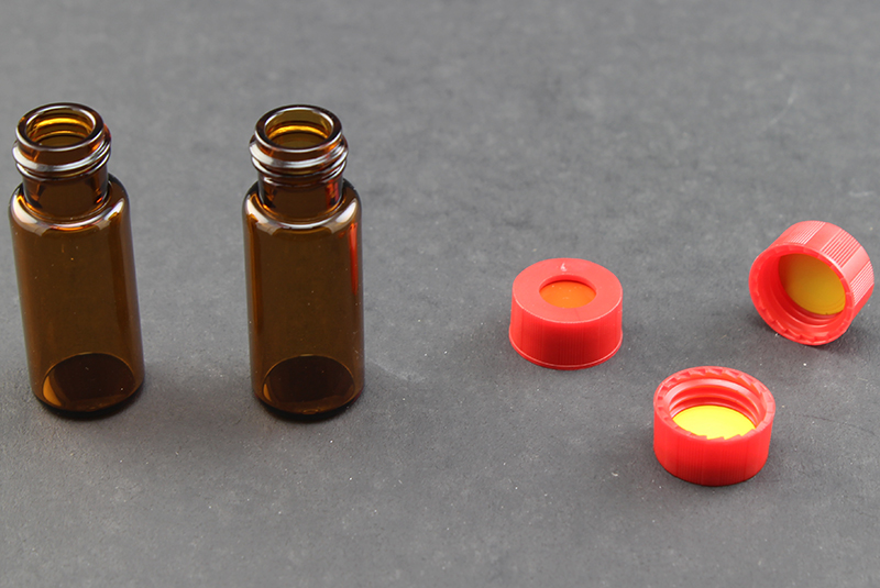 Ultra Vial Kit: 2 mL Screw Top Wide Opening Amber Glass Vials w/ 9 mm Caps & Pre-Inserted Ultra GC/MS/PTFE Septa